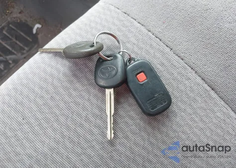 2006 Toyota Corolla Le from USA, damaged, VIN 1NXBR32E06Z683954